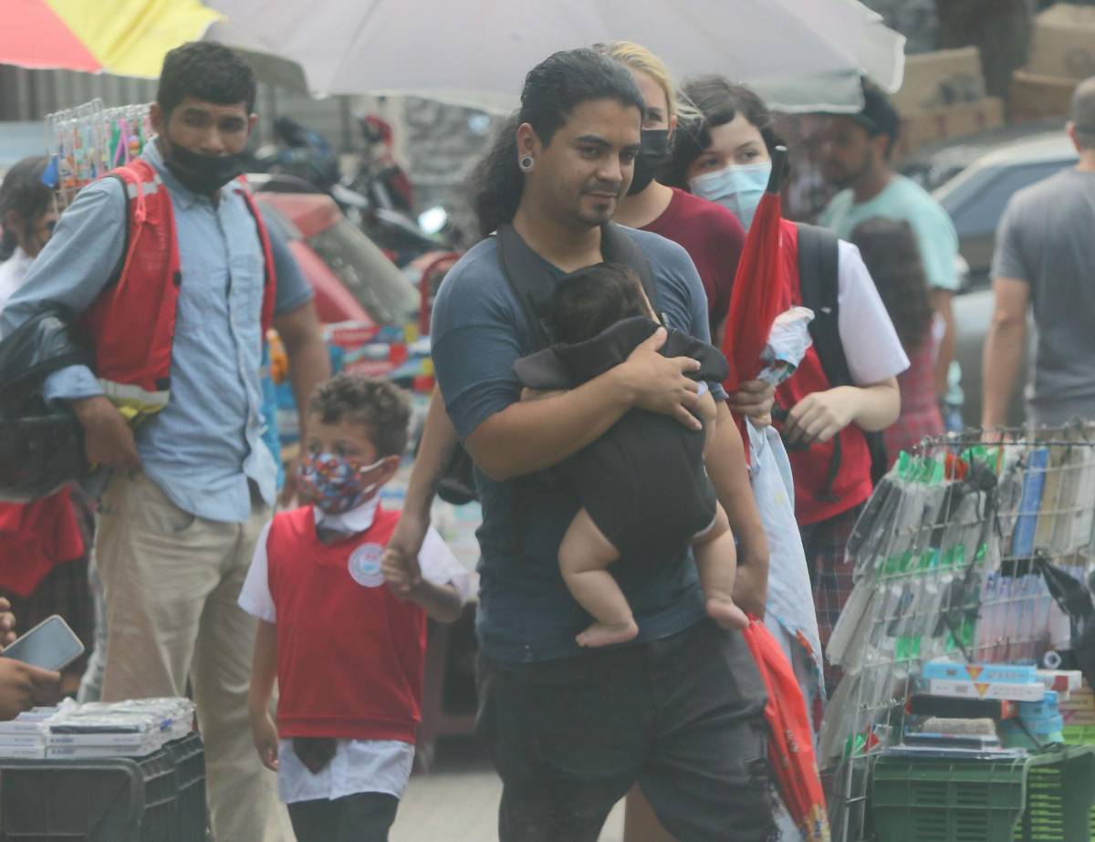 ¿Cuánto dinero invierte una pareja para criar un bebé durante su primer año?