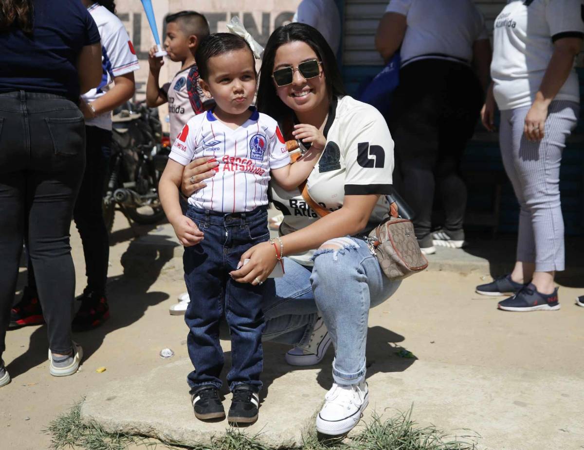 Danlí vivió una fiesta con llegada del Olimpia; la belleza no faltó y los 'Potros' hicieron show