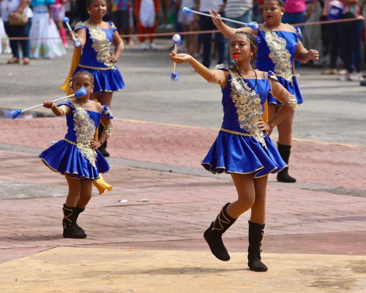 Fervor, tradición y mucho color: San Lorenzo engalana las fiestas del 15 de septiembre