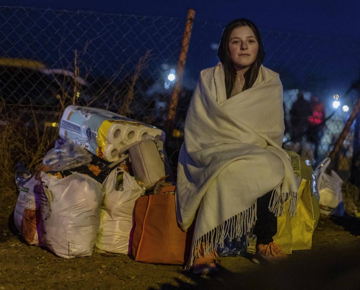 Unas 368 mil personas huyeron de Ucrania, más de la mitad entraron en Polonia