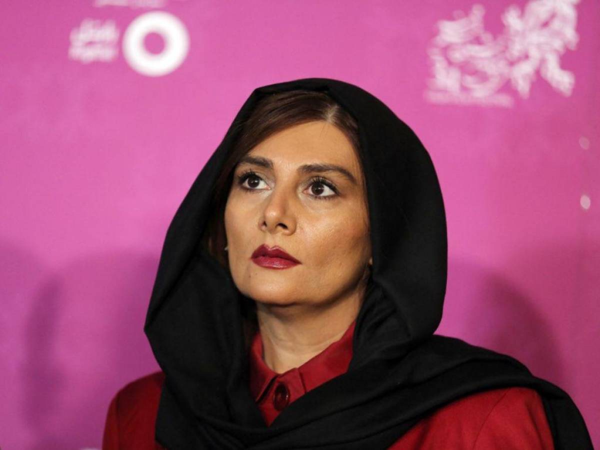 Detienen a una actriz en Irán por publicar un video sin velo