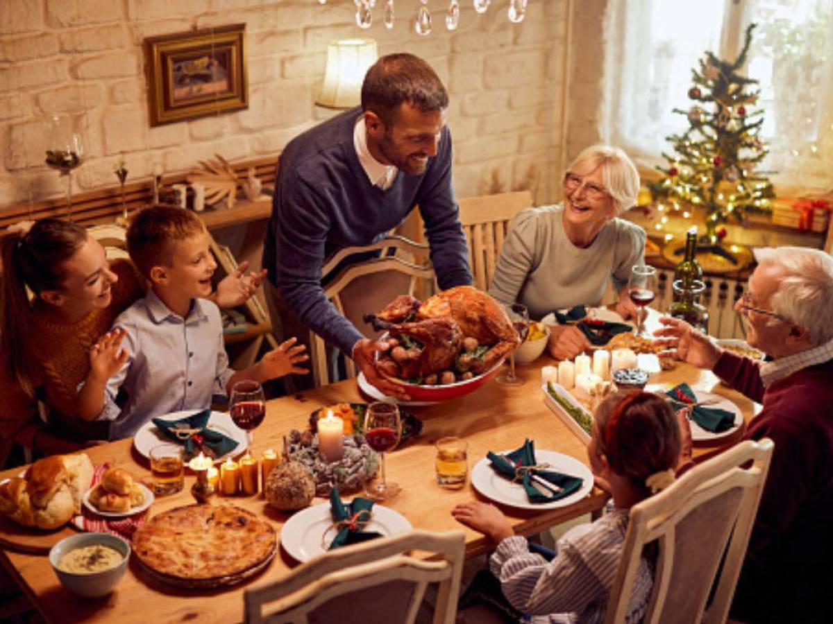 ¿Cómo cuidarse de los excesos alimenticios en las fiestas navideñas?
