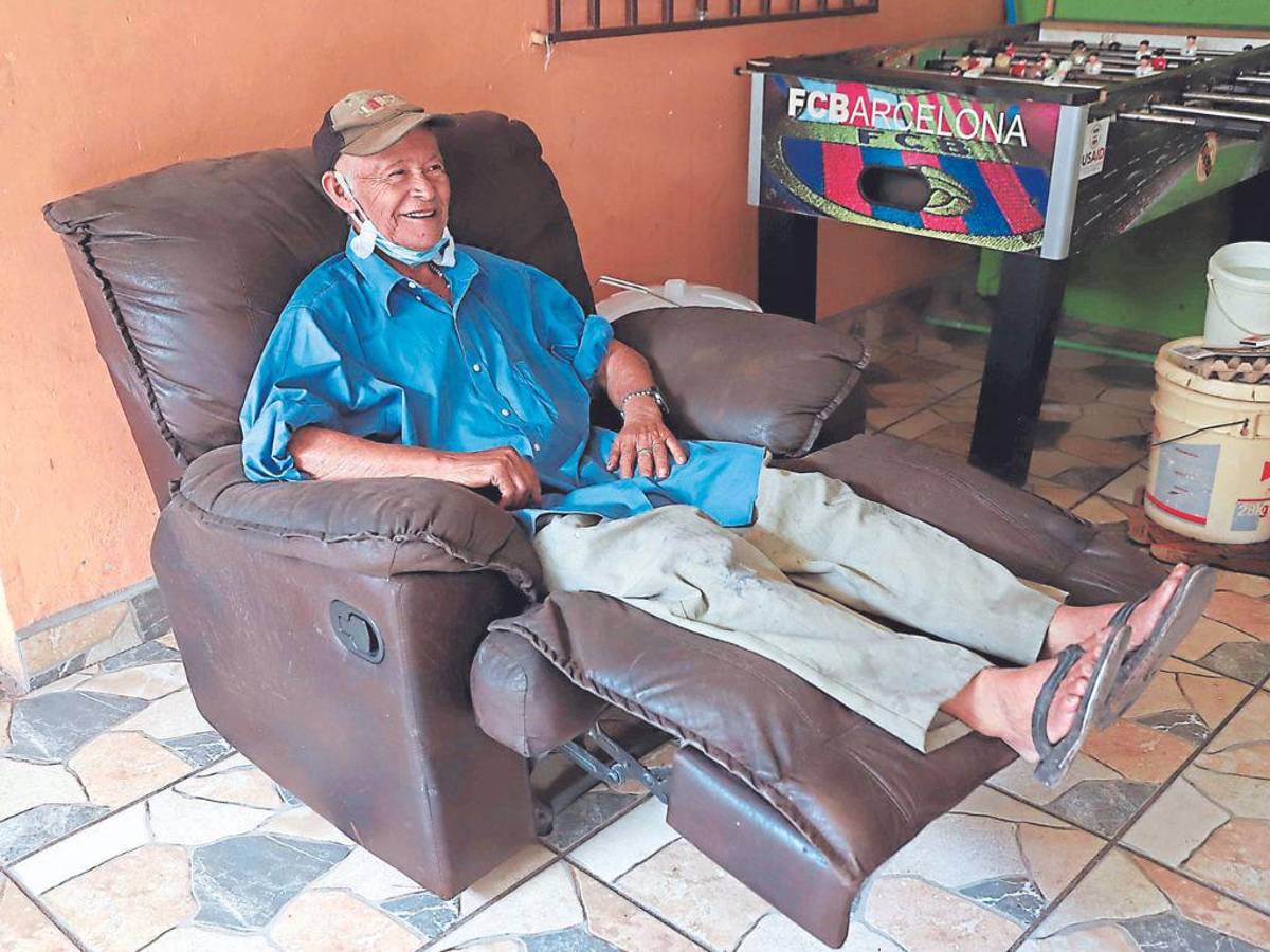 Santiago Midence, damnificado de la colonia La Esperanza.