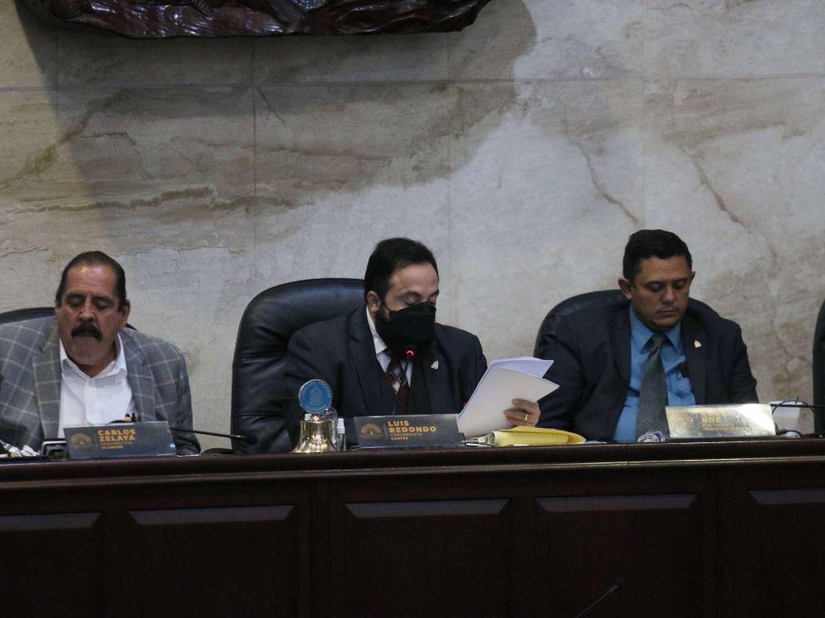 Denuncian a Luis Redondo por ofrecer bono navideño de 100 mil lempiras a diputados
