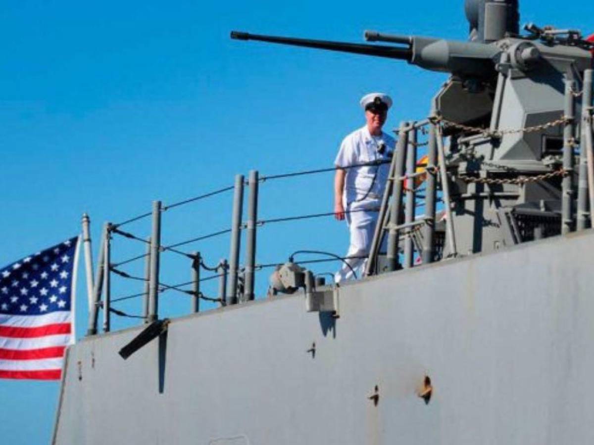 Marina de EEUU intercepta cargamento de armas ilegales enviadas por Irán a rebeldes yemeníes
