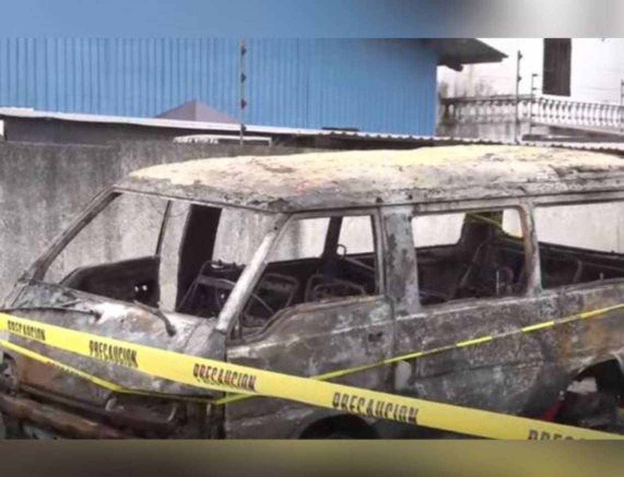 Conductor es desmembrado y carbonizado dentro de busito en SPS