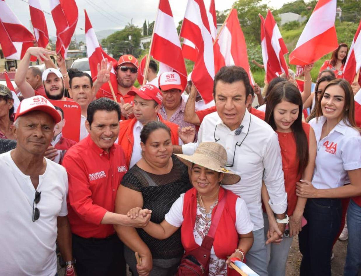 Castro propone modernizar canchas y fortalecer servicios municipales