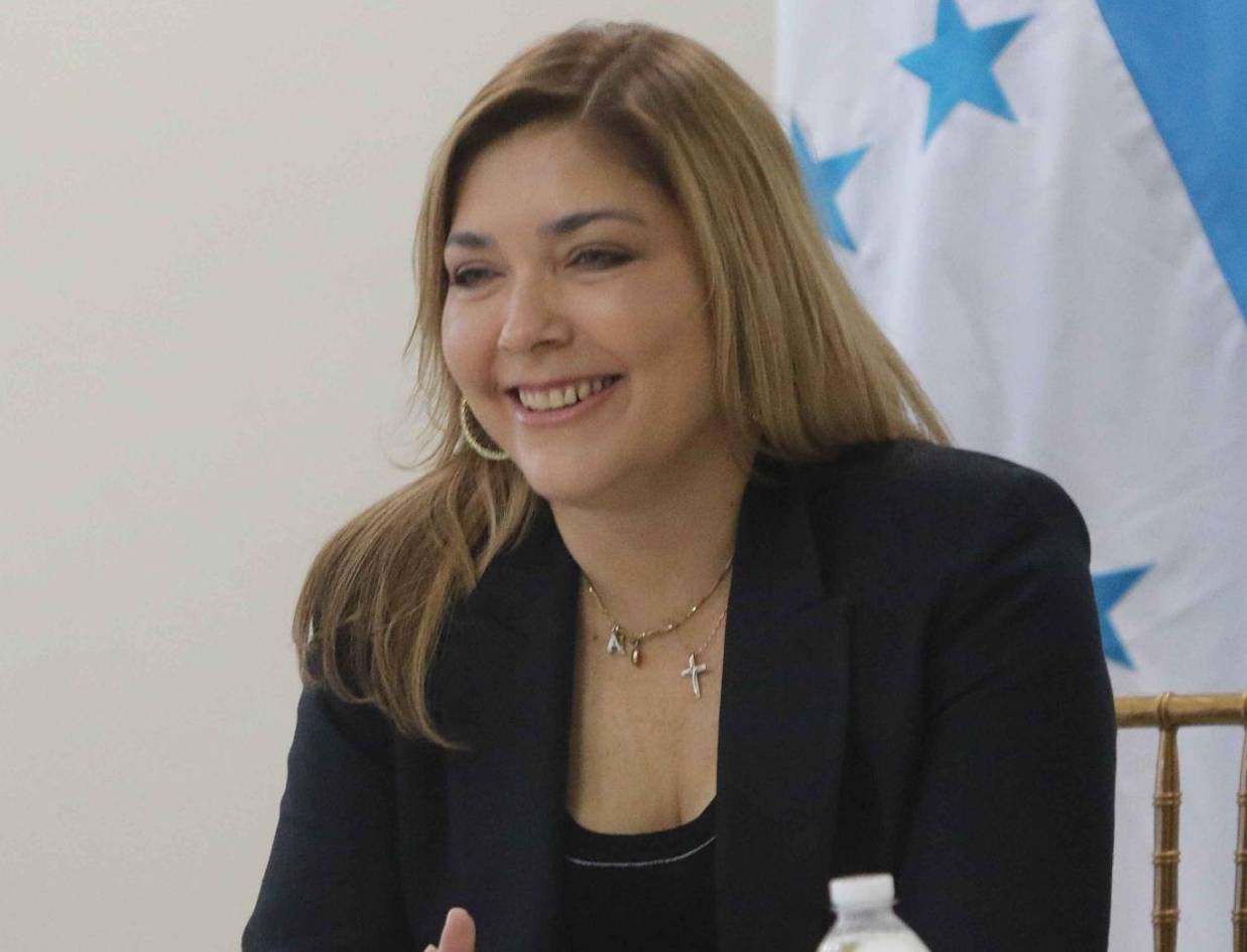 Partido Liberal reafirma su respaldo a Ana Paola Hall al frente del CNE