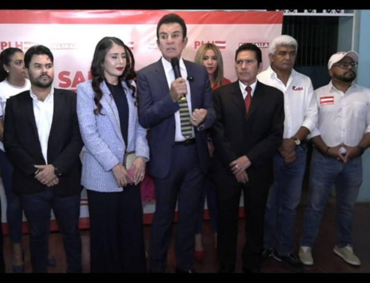 Liberales denuncian entrega irregular de 180,795 DNI al gobierno