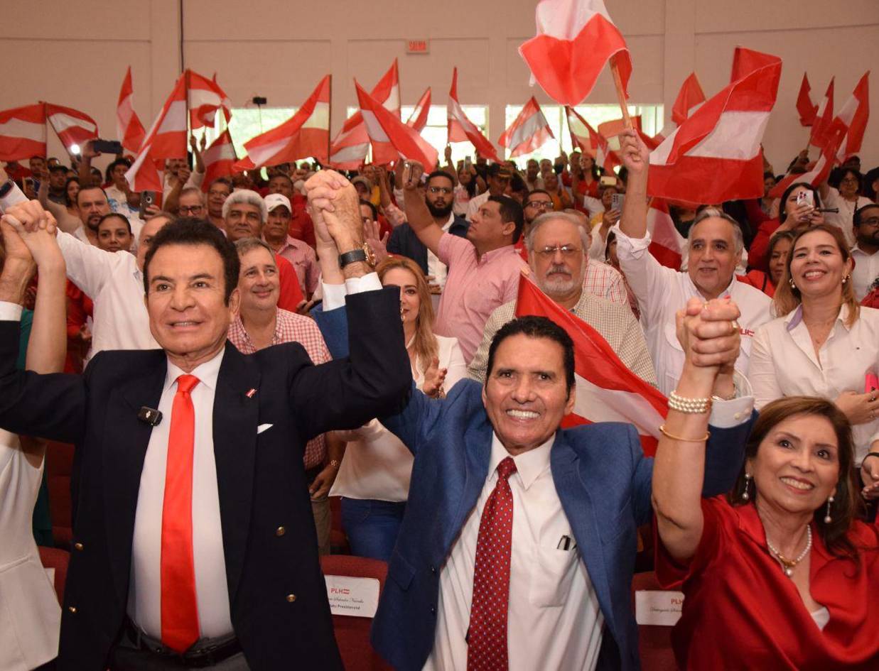 Eliseo Castro presenta planilla y juramenta comisión de campaña en el DC