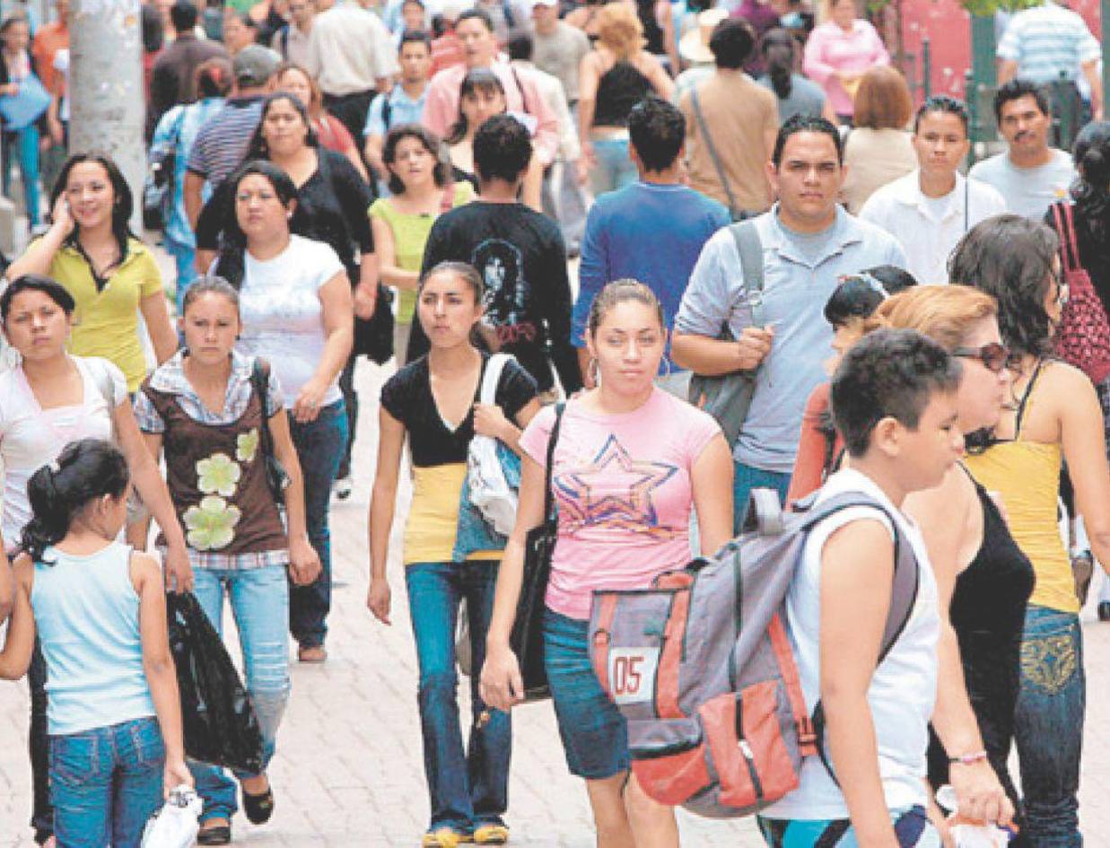 48% de empleos de mujeres están en el comercio y la manufactura