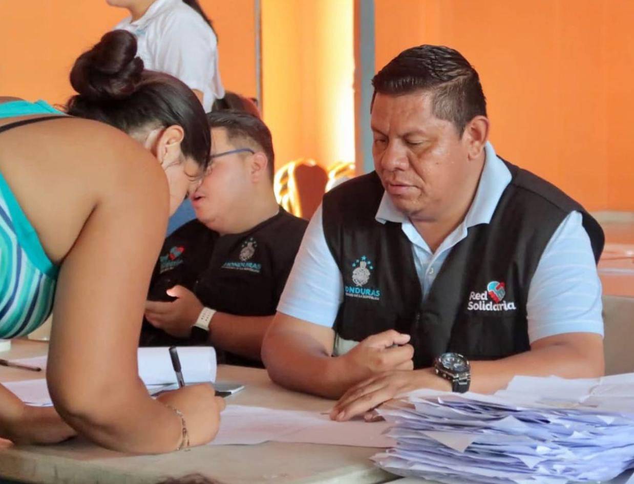 Analistas denuncian que el bono climático se usa para comprar votos