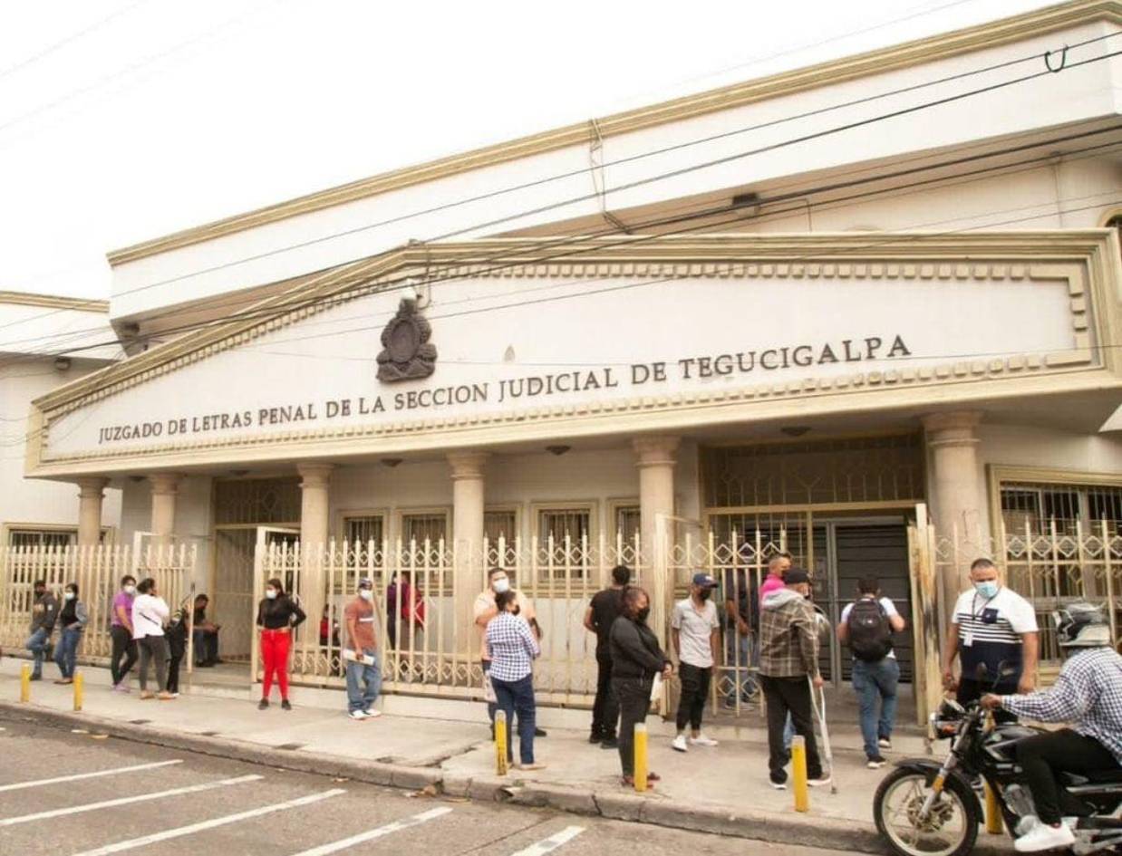 Acusado de inflar votos a favor de Nasralla recibe medidas sustitutivas