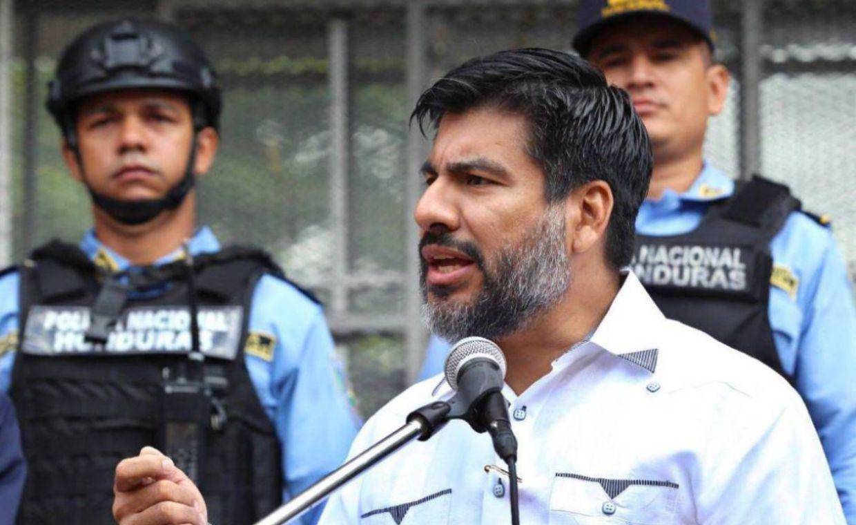 Zelaya confirmó que sí con auténticos los audios entregados por el consejero Marlon Ochoa.