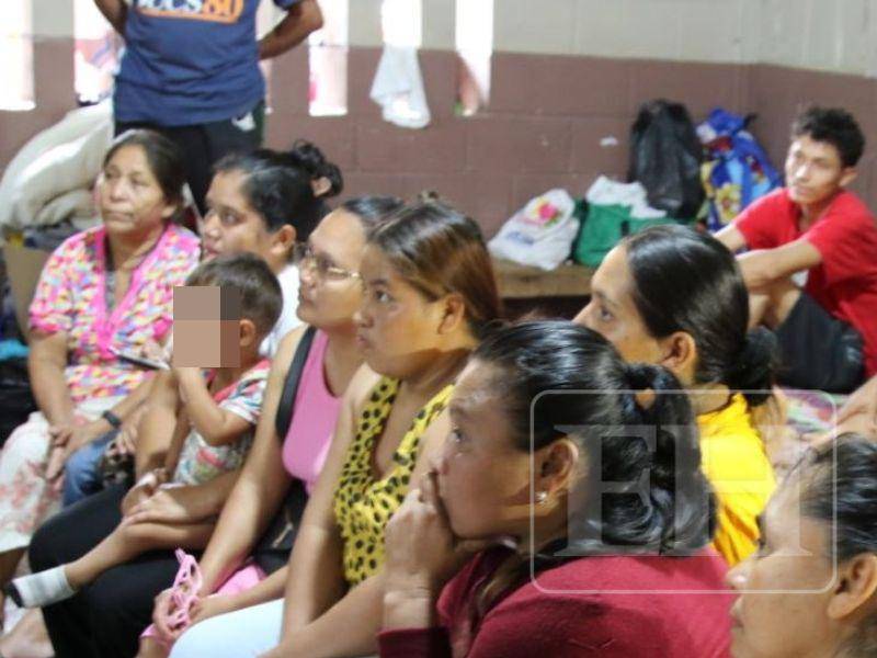 Este miércoles 14 de octubre se cumplen siete días de los deslizamientos en la colonia Villa Unión de la capital que dejaron a decenas de familias damnificadas, de las cuales muchas continuan en albergues. Más detalles a continuación.