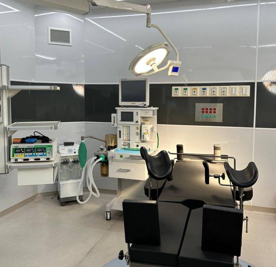 El quirófano de la Fundación Hondureña para el Niño con Cáncer cuenta con equipo moderno y nuevo.