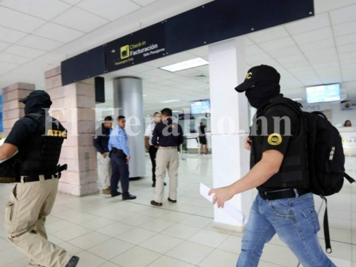 Suspenden agente migratorio que permitió ingreso de Jorge Barralaga Rivera a Honduras