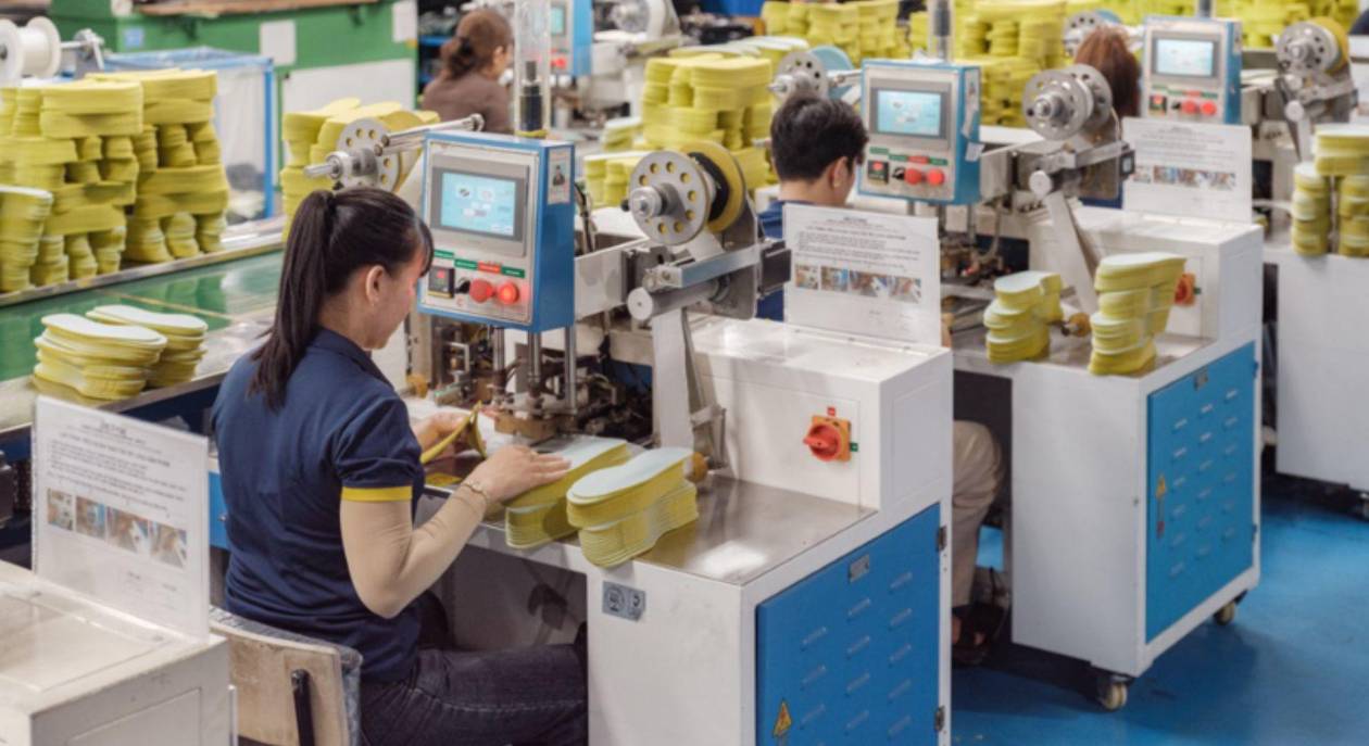 Ho Chi Minh vence a China como mayor proveedor mundial de tenis global