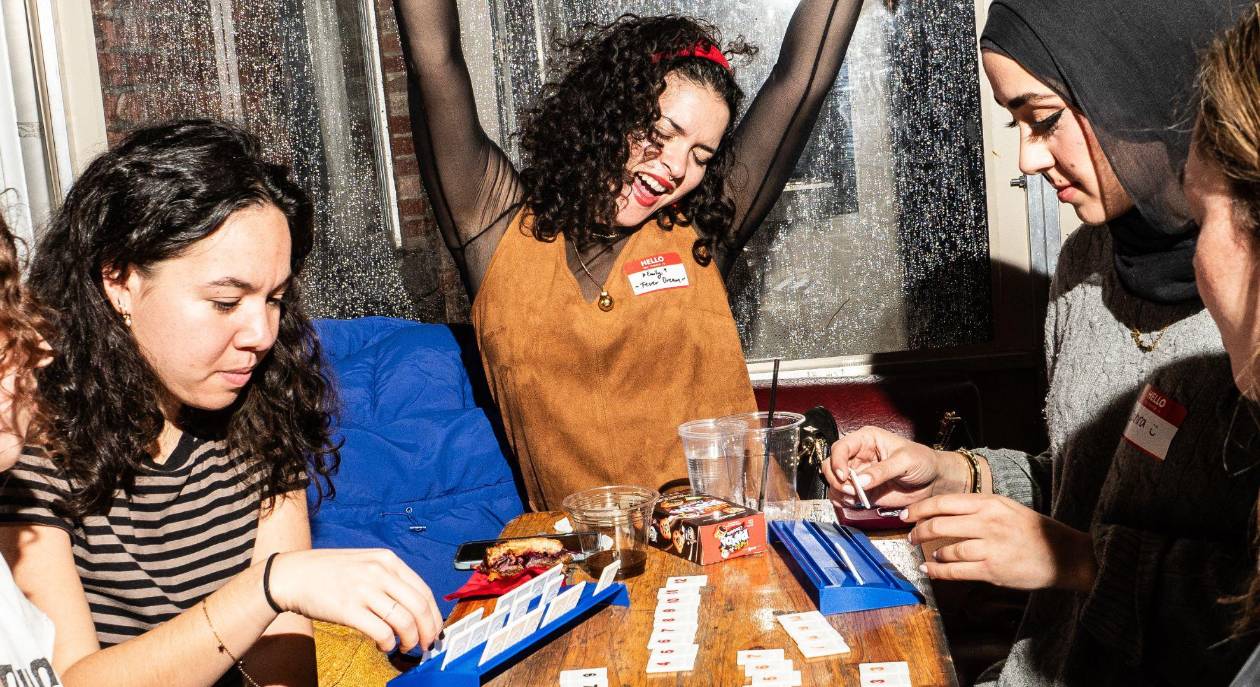 Resurge el ajedrez y los juegos de mesa entre los jóvenes para aliviar la soledad