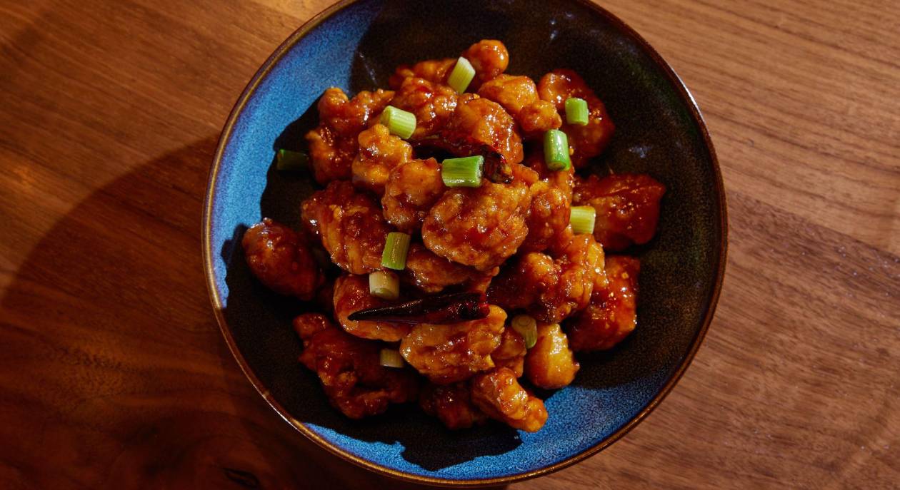 Panda Inn: El origen del pollo a la naranja que conquistó el mundo