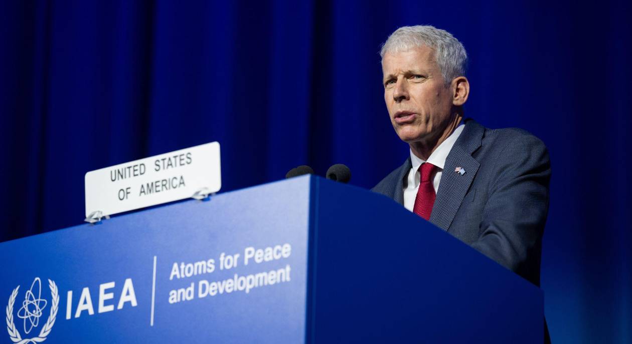 China avanza rápido en energía nuclear; EE UU lucha por ponerse a la altura