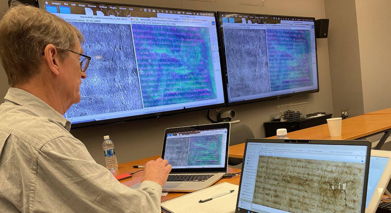 Revelan una Carta Magna original del año 1300 en Harvard: ¿La compraron por 27 $?