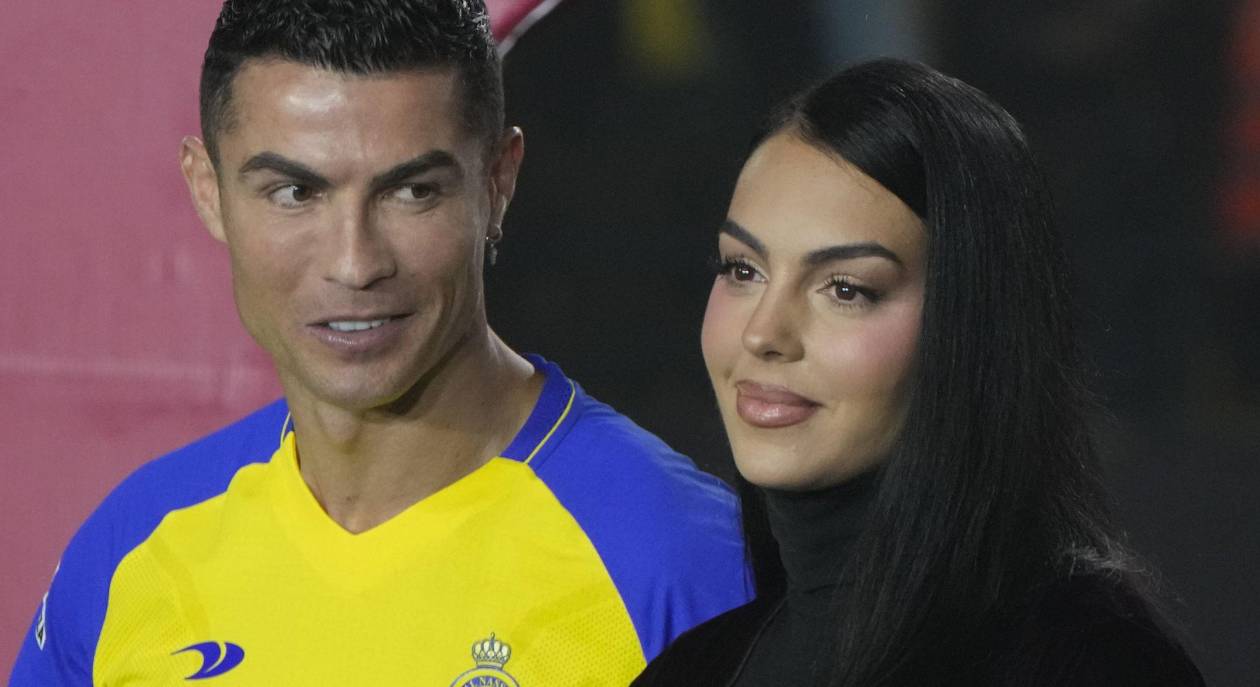 Cristiano Ronaldo y Georgina Rodríguez anuncian compromiso desde Arabia Saudita