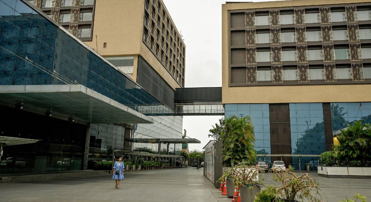 Secuestro político en Maharashtra: Legisladores forzados a cambiar de lealtad