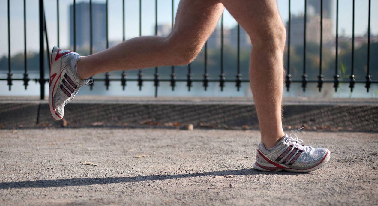¿Correr y caminar?: la estrategia que mejora resistencia y reduce lesiones