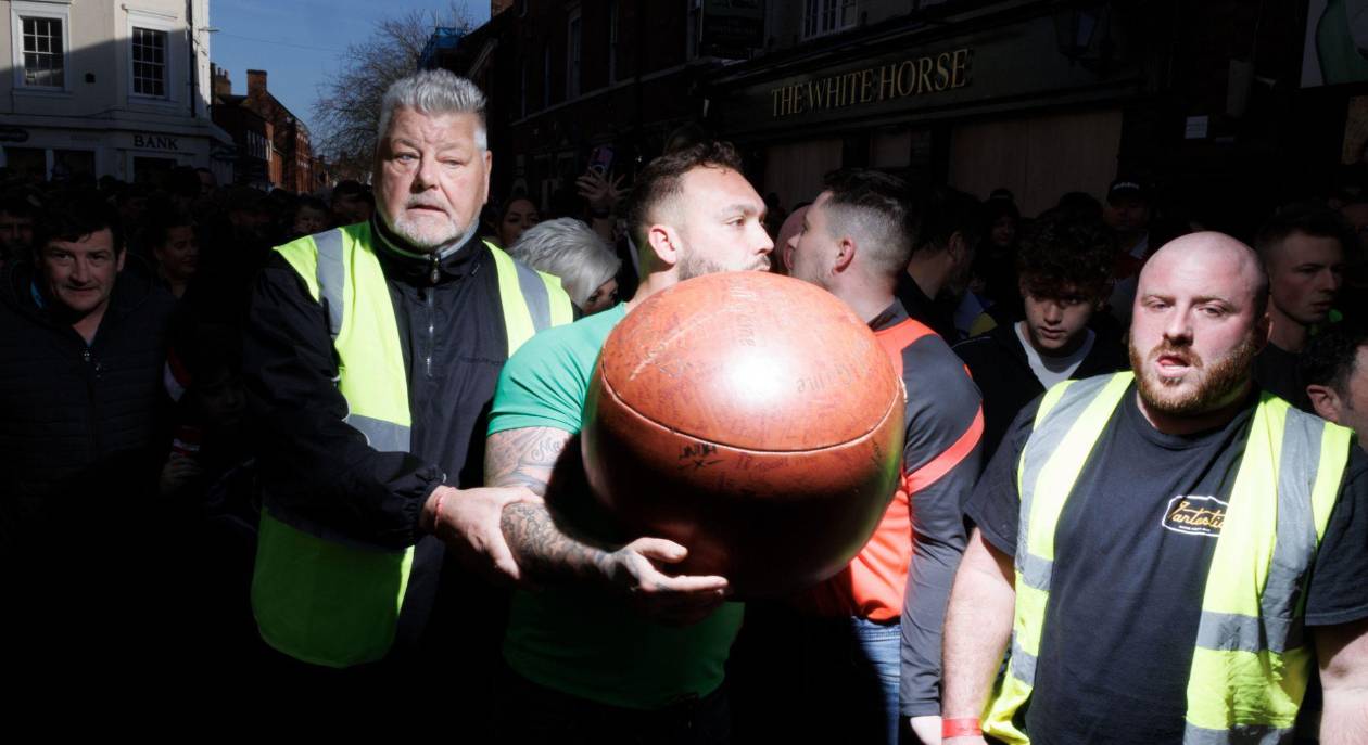 El Juego de Pelota de Atherstone: 800 años de caos y tradición