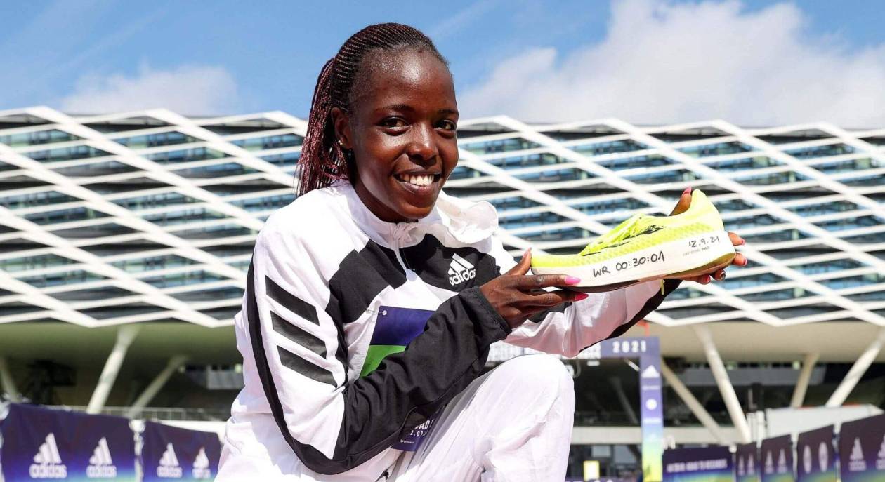 Tragedia en Kenia: La campeona Rebecca Cheptegei muere tras ataque violento