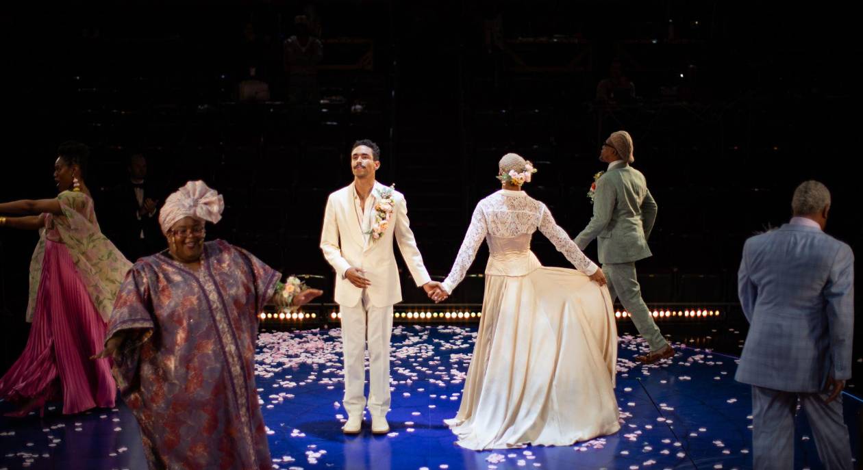 We Are Gathered, el amor y bodas reales en teatro de Washington