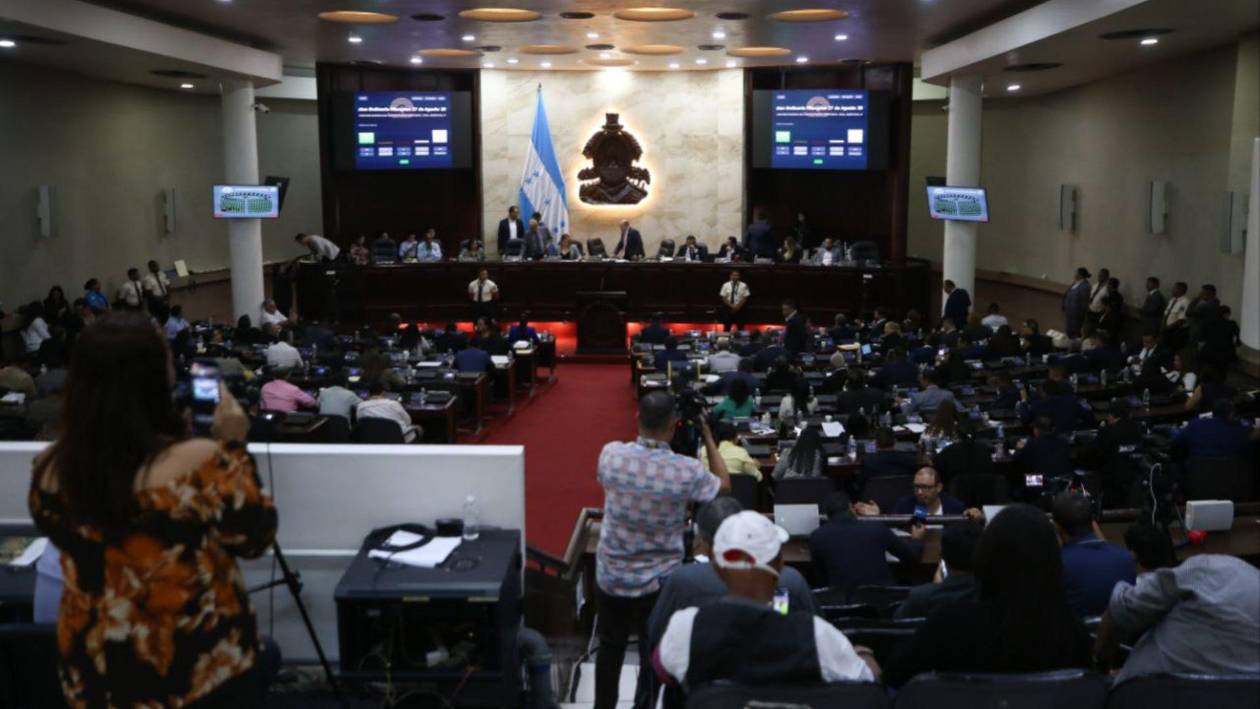 Mujeres siguen siendo minoría en el Congreso: ocupan solo el 29% de los curules