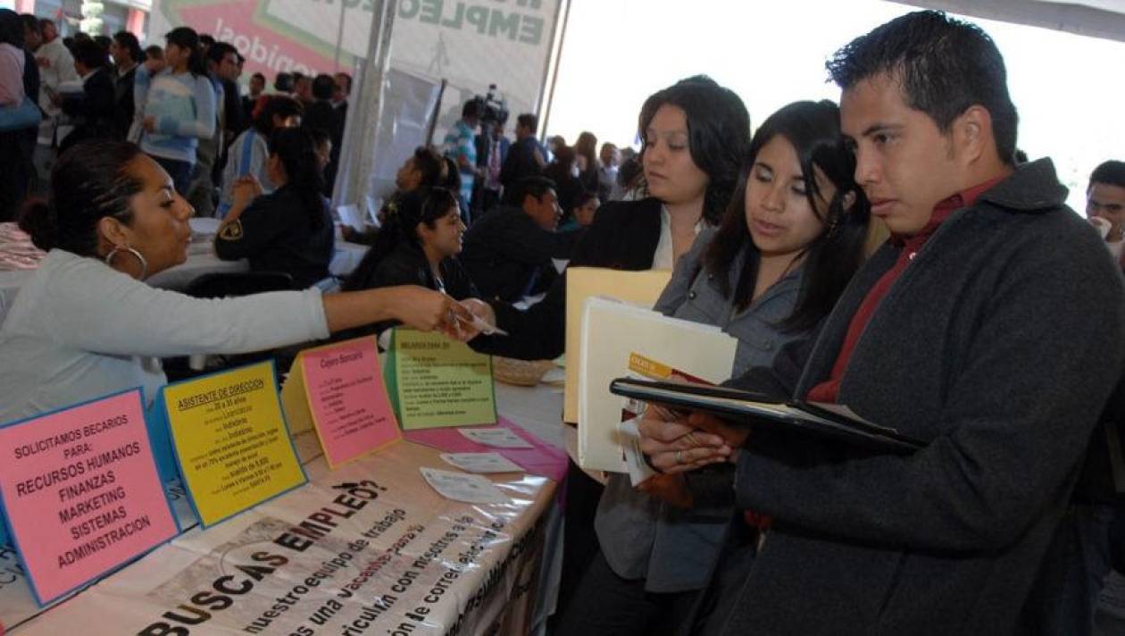 La UNAH prepara feria de empleo para sus egresados