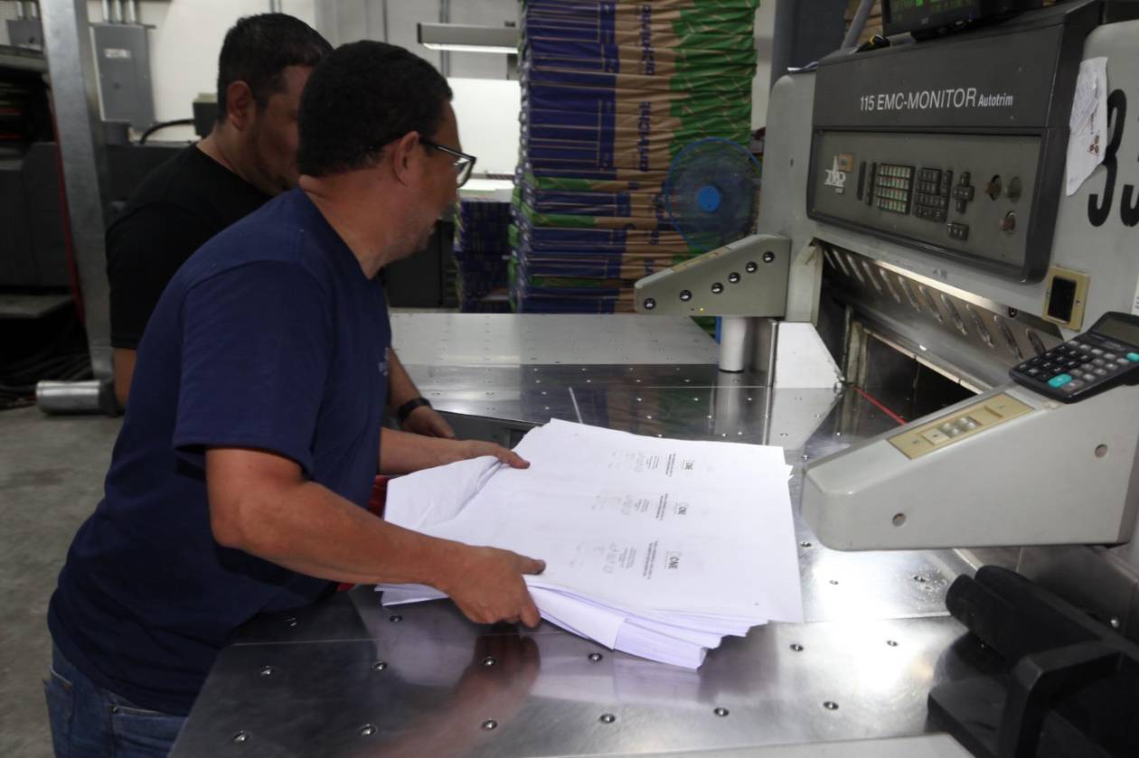 Empresa acusa a codirector de Libre de impedir distribución de papeletas electorales