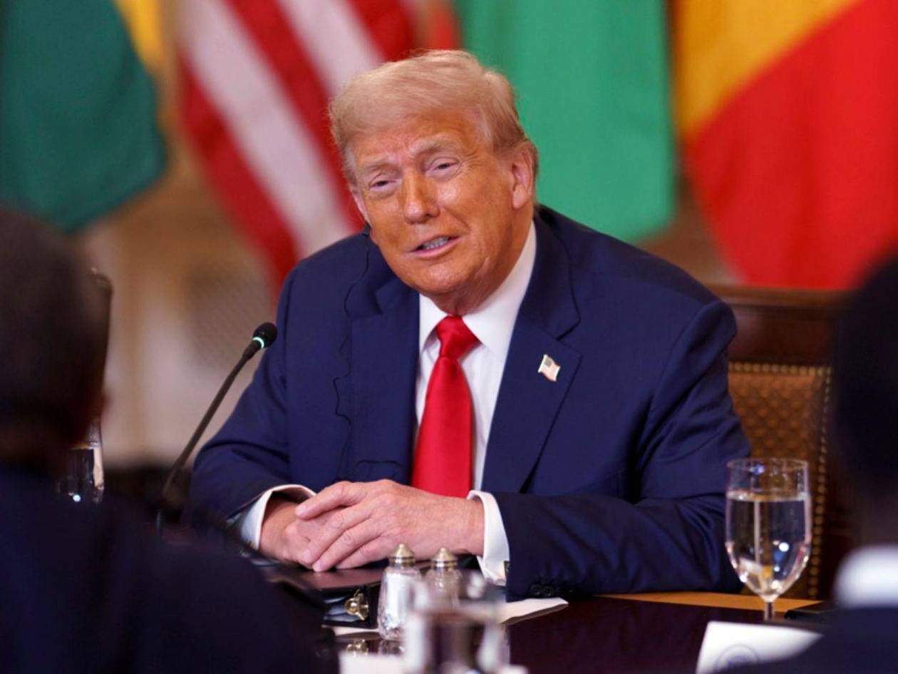 Trump elogia al presidente de Liberia por hablar inglés... sin saber que es su idioma oficial