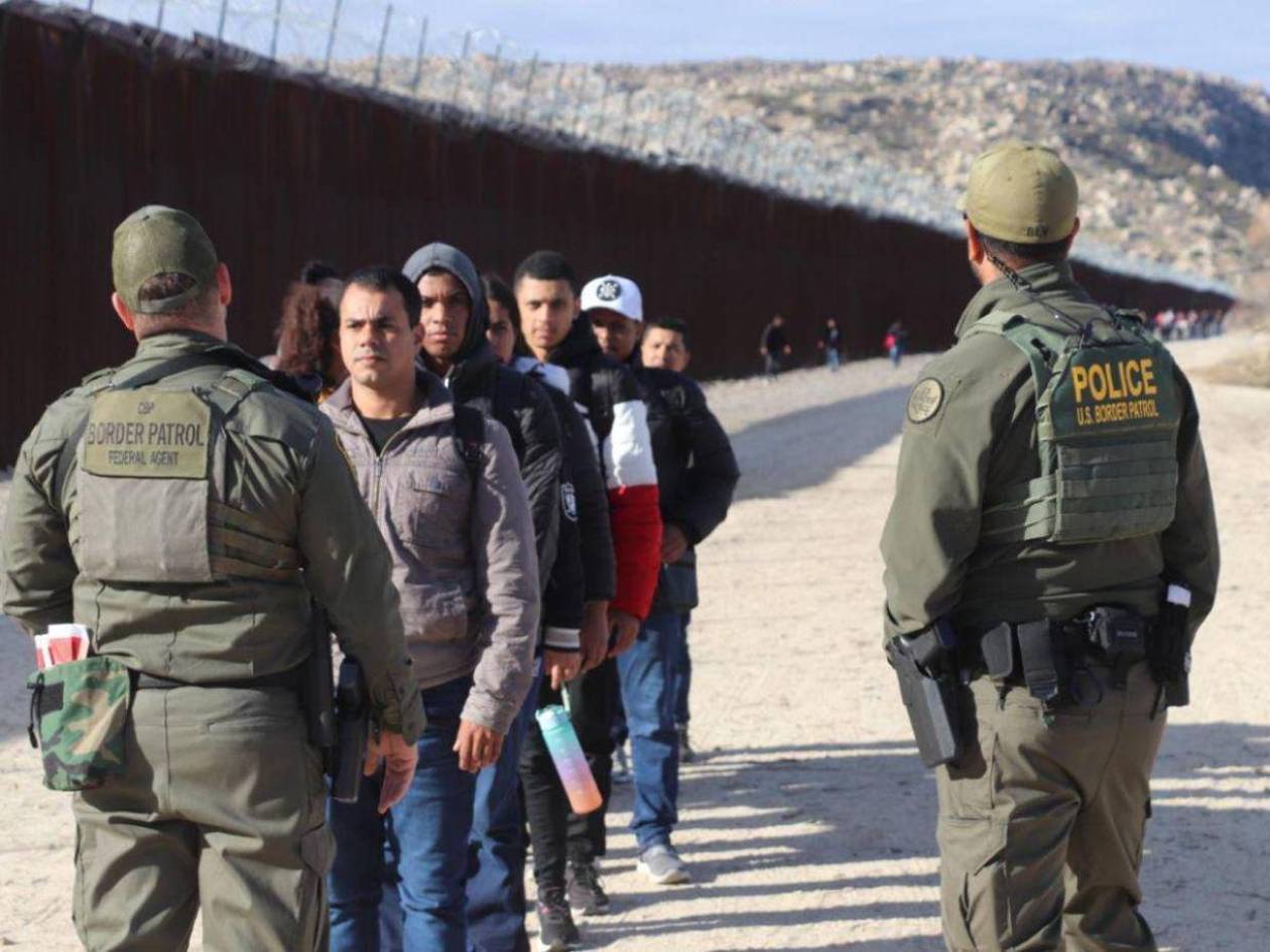 Detención de hondureños intentando cruzar a EE UU baja a menos de 500 al mes