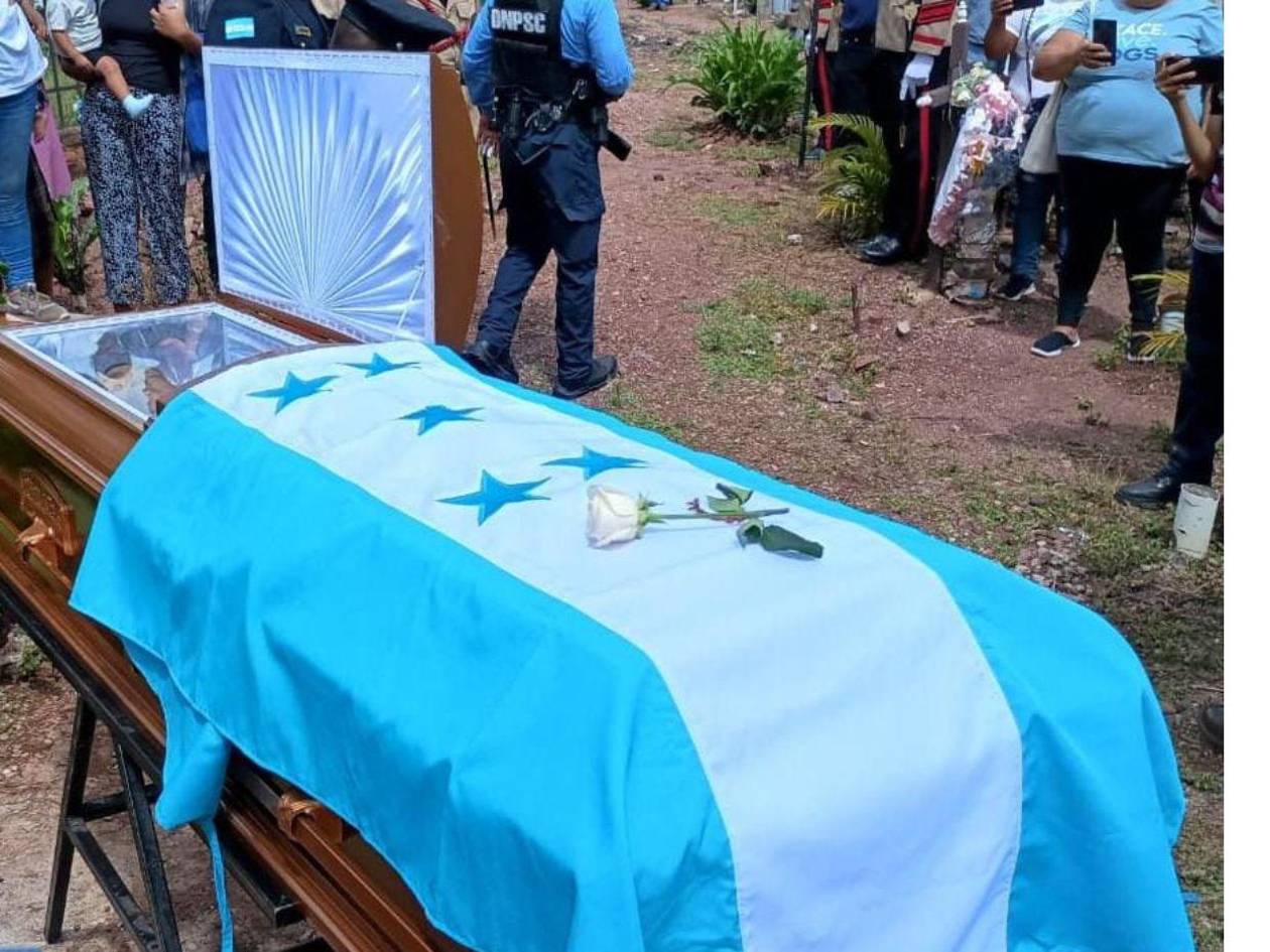 Con honores despiden a policía que falleció en cumplimiento del deber en Colón