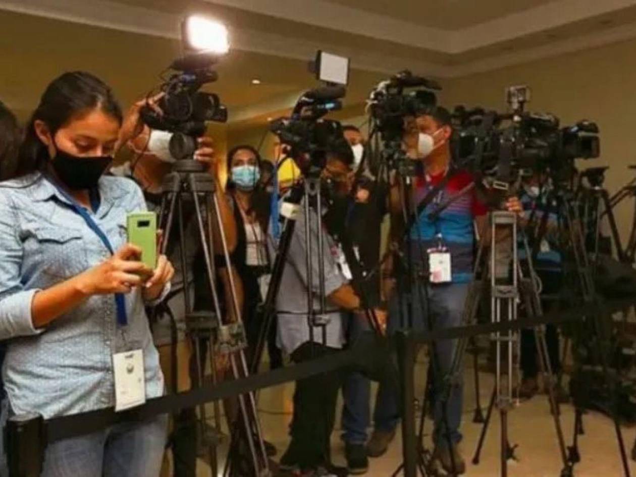 Asociación de Periodistas de El Salvador llama a respetar derecho a la libertad de prensa