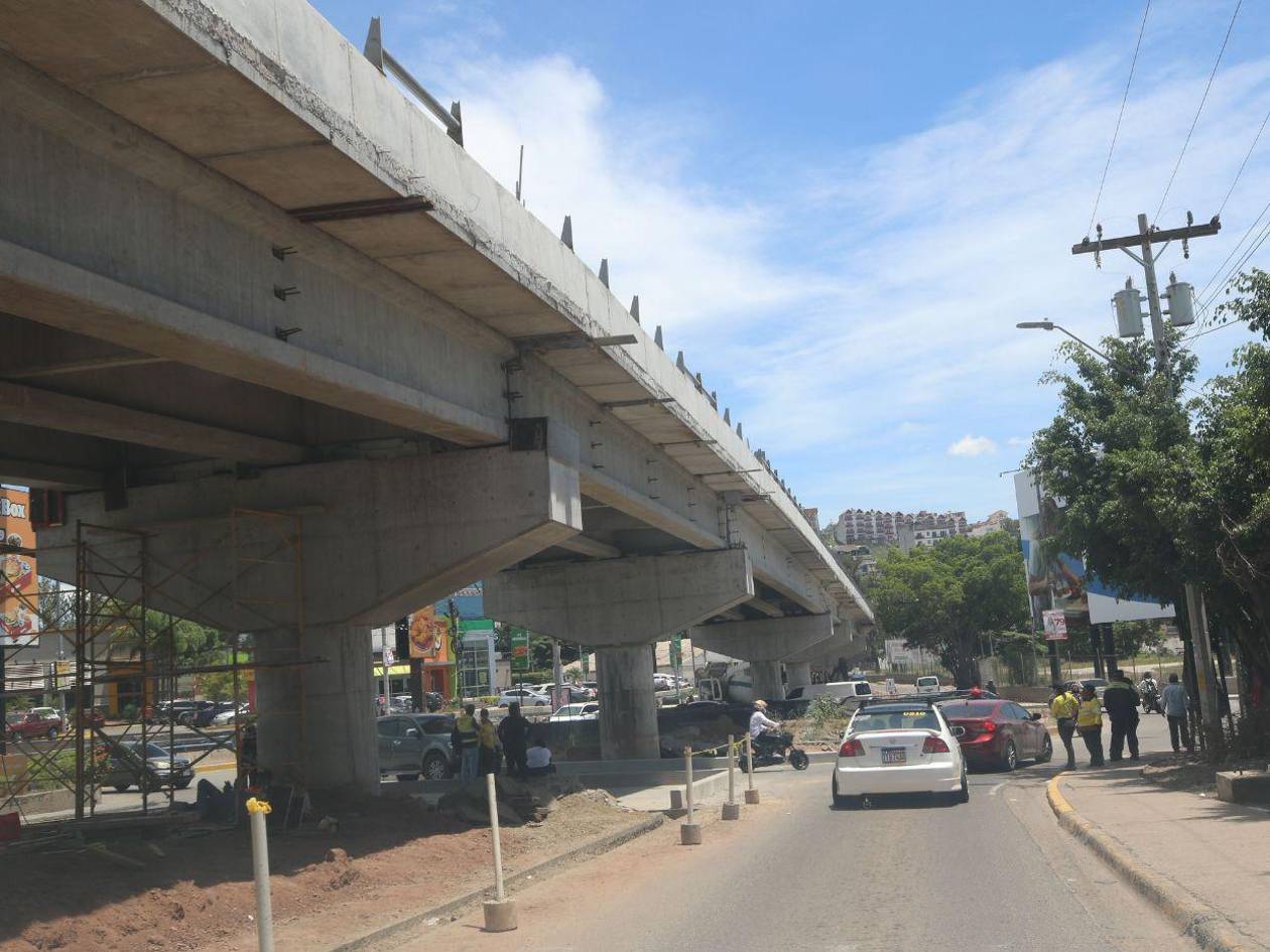 Paso elevado en el bulevar Juan Pablo II se habitalitará el 15 de septiembre
