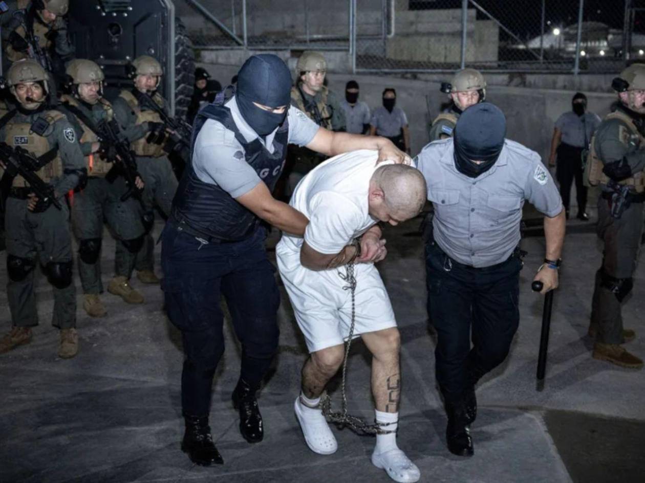 Iglesia católica está preocupada por detención en El Salvador de presos de otros países