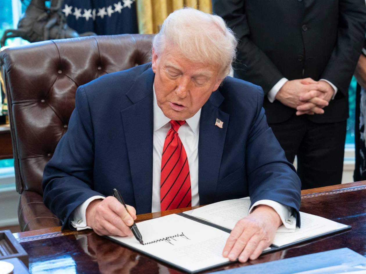 Nuevos cambios a las visas H-1B prioriza sueldos y formación profesional