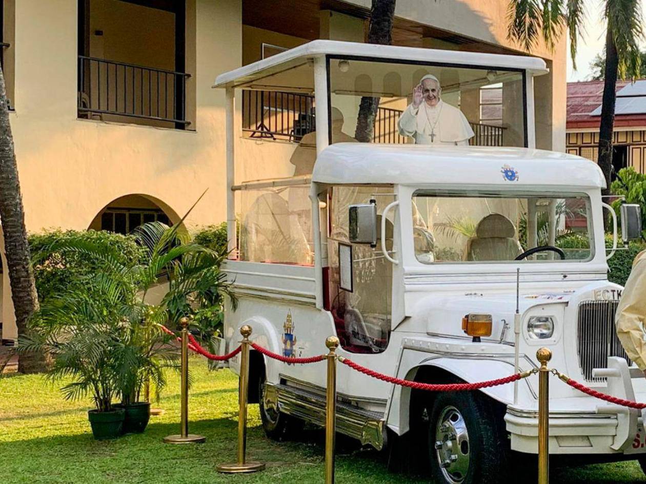 Papa Francisco pidió que su papamóvil ayudara a los niños de Gaza; ya fue entregado