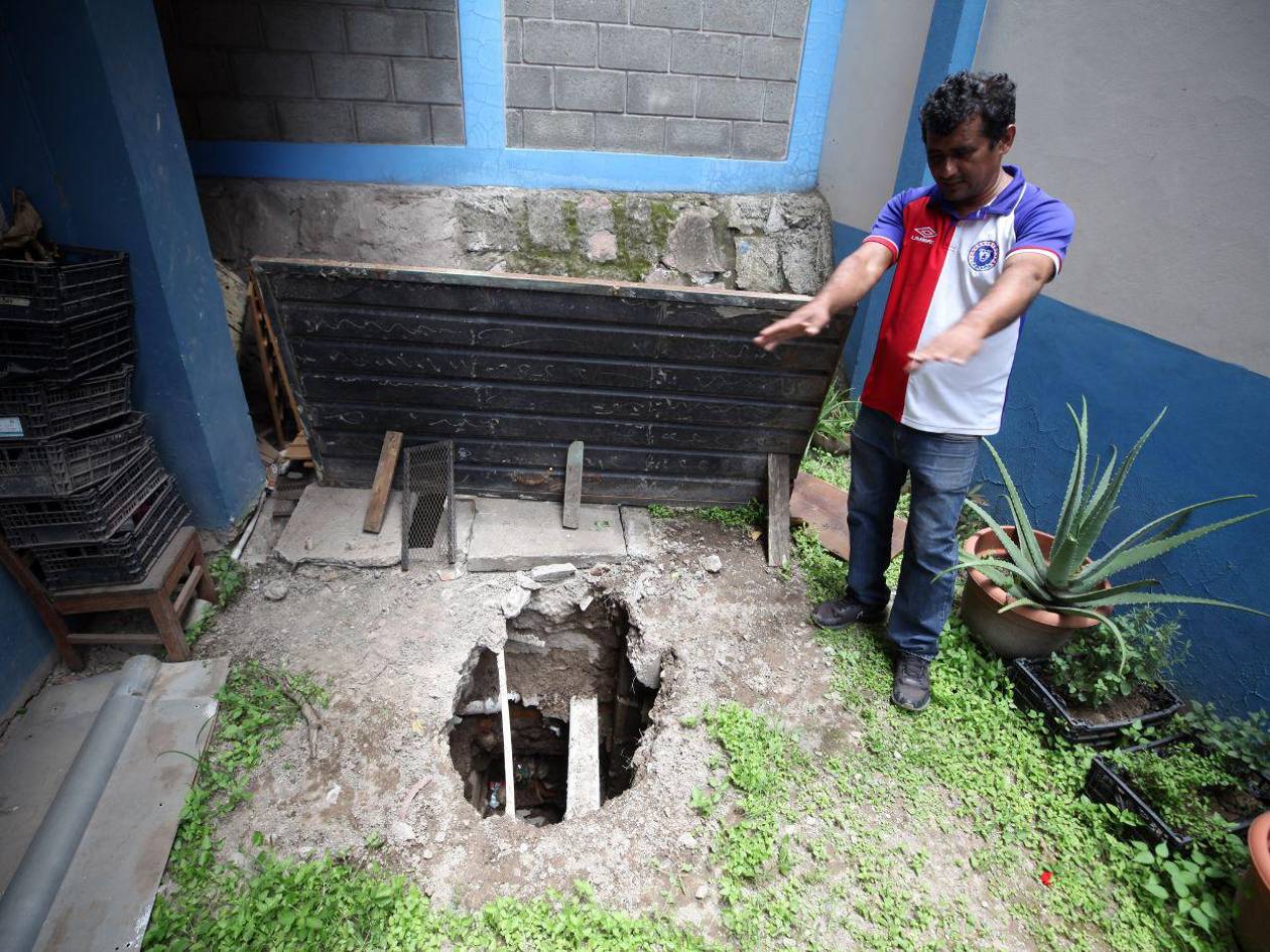 Socavón pone en peligro a 500 niños de la Escuela Álvaro Contreras de Tegucigalpa