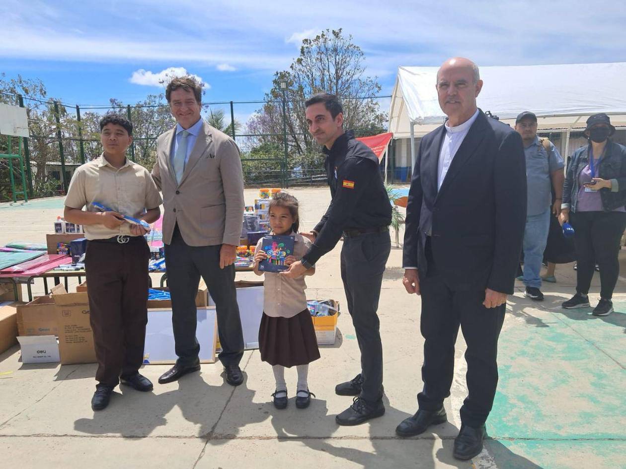 Niños en Tegucigalpa reciben apoyo educativo de Embajada de España y Núcleo