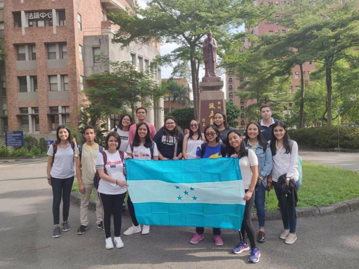 Sedesol asegura pago a becarios de Taiwán en los próximos días