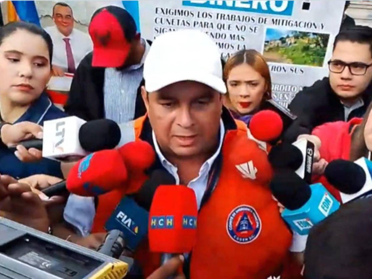 Claman por ayuda: alcalde Jorge Aldana se compromete a atender a las familias de El Reparto