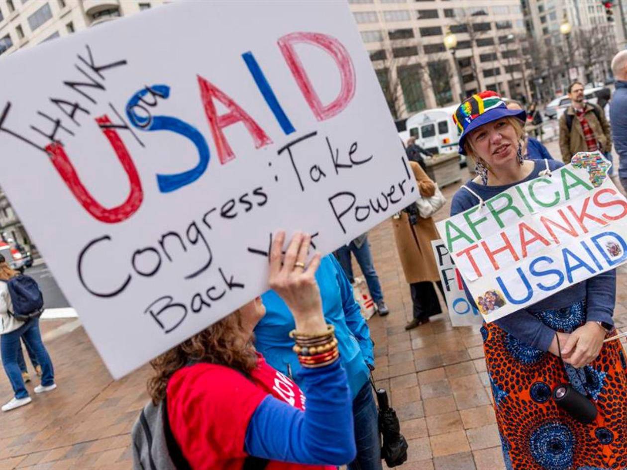 Trump pone fin a la histórica Usaid, mientras sus trabajadores recogen sus pertenencias