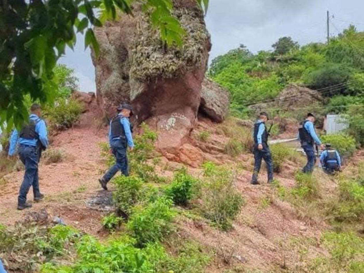 Encuentran a tres jóvenes víctimas de masacre en aldea Mateo de la capital