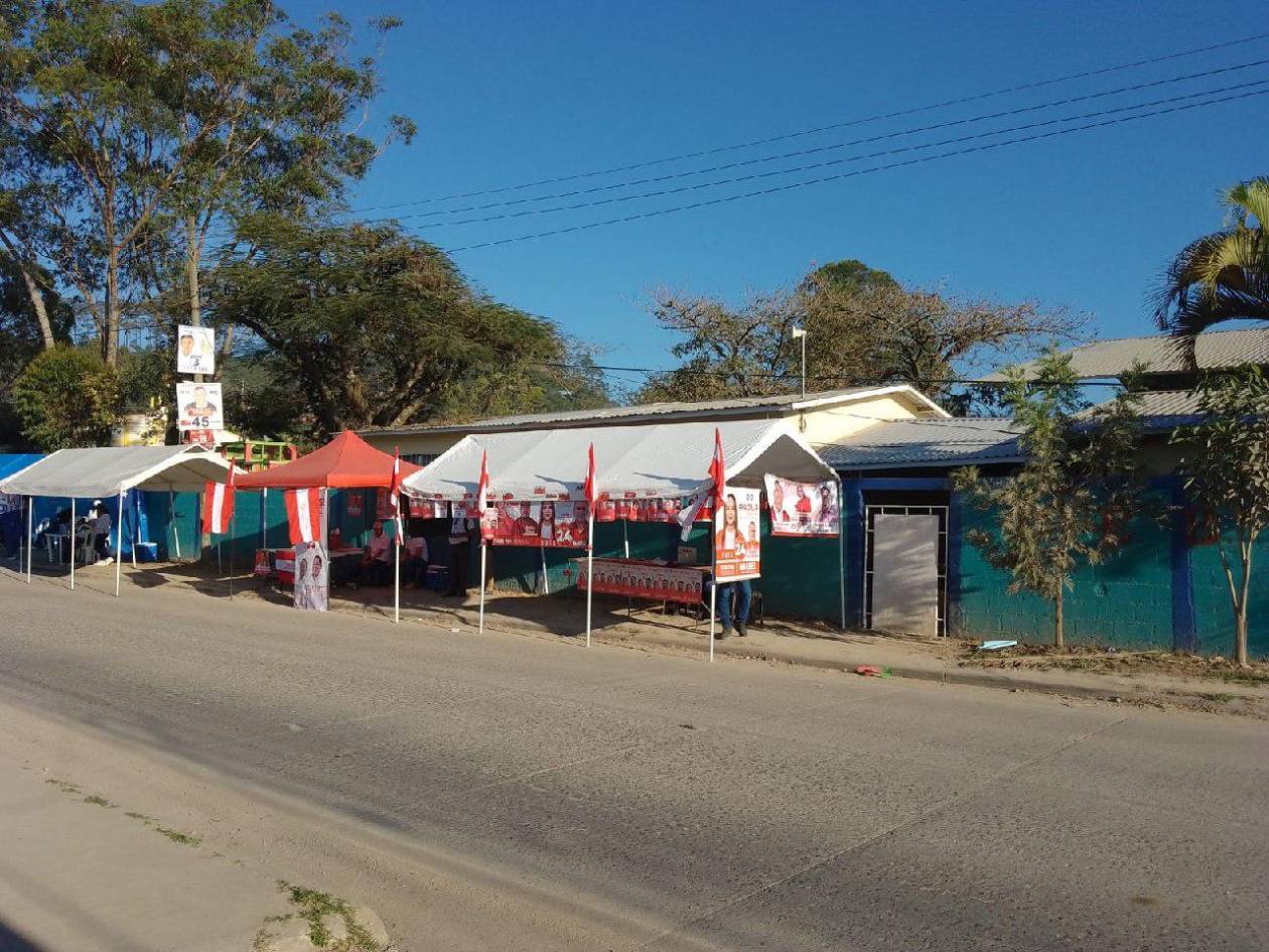 Votantes hallan cerrada la escuela Ernestina Flores en Siguatepeque